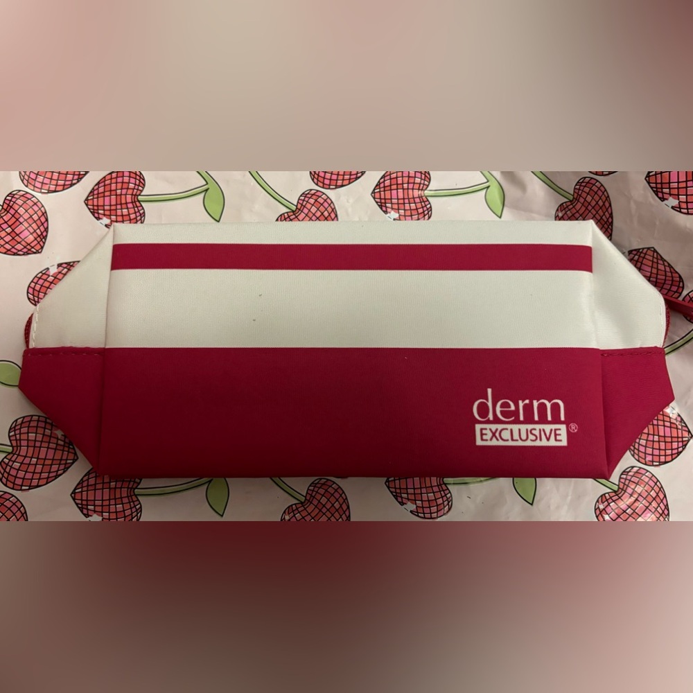 Derm Exclusive Cosmetic Bag